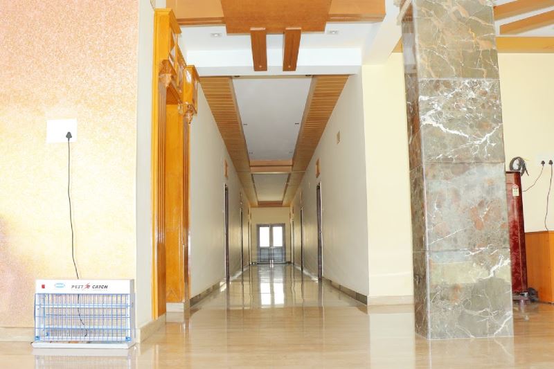 Sri Ram Inn Hallway